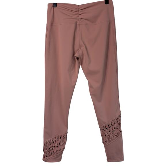 FREE PEOPLE MOVEMENT ATHLETIC MEDIUM PINK MAUVE STRETCHY LEGGINGS - Picture 2 of 6